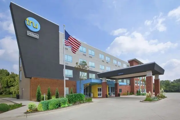 Tru by Hilton Jackson, MI - Öne Çıkan Resim