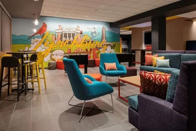 TRU by Hilton Lynchburg - Lobi