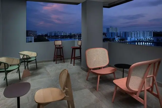 TRU by Hilton Miami Airport South Blue Lagoon, FL - Dış Mekan