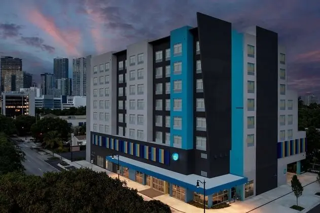 Tru by Hilton Miami West Brickell - Dış Mekan