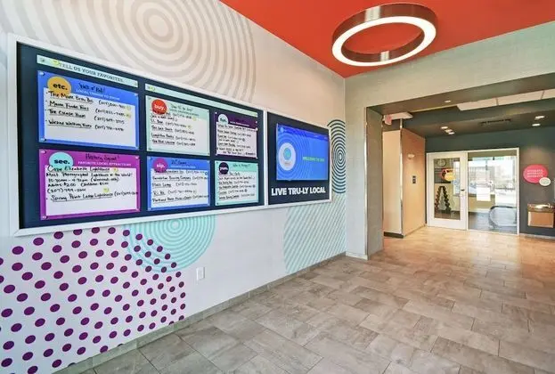 Tru by Hilton Portland Airport Area - Lobi