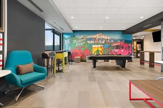 Tru by Hilton Portland Airport - Lobi