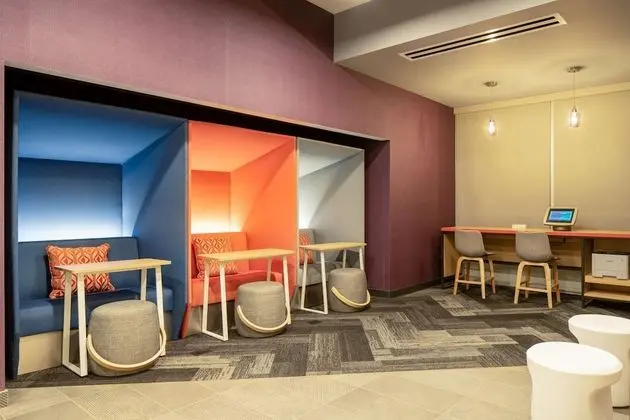 Tru by Hilton Rock Hill - Lobi