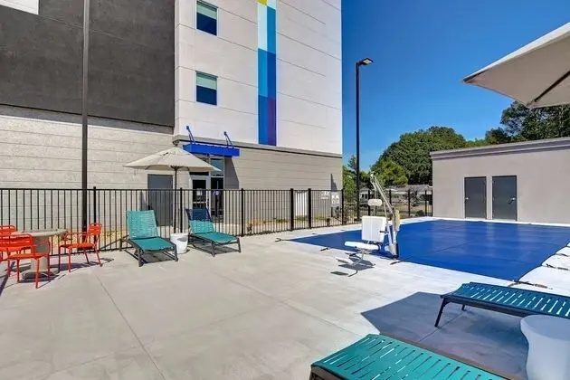 Tru by Hilton Rocky Mount - Havuz