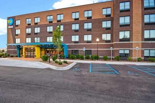 Tru by Hilton Sterling Heights, MI
