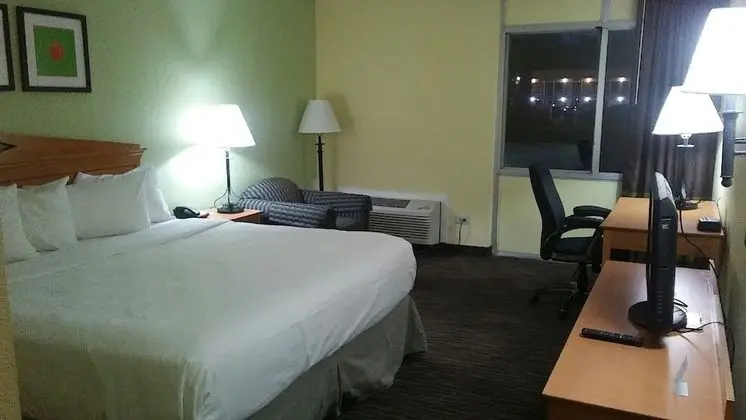 Tru by Hilton Wilmington