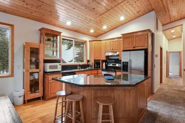 Truckee Pines Retreat - Mutfak
