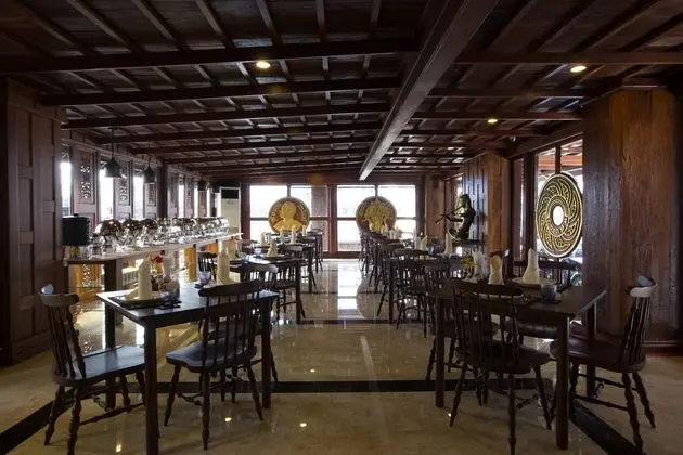True Siam Rangnam Hotel - Yeme / İçme