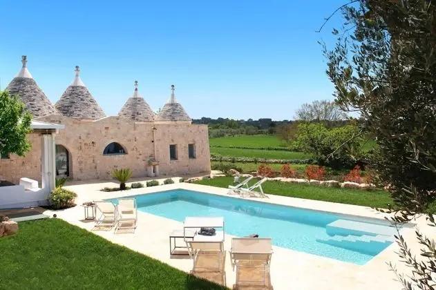 Trulli Gianpaolo - Enchanting 3 Bedroom Villa