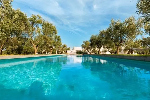 Trullo Chiara con piscina by Wonderful Italy