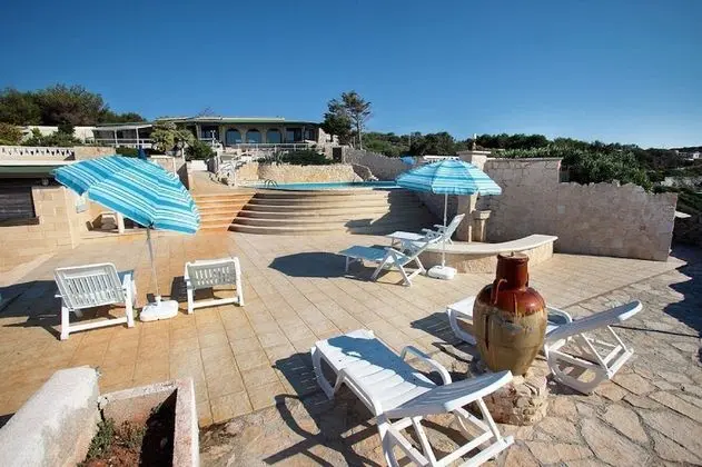 Trullo Ulivo Pool Complex