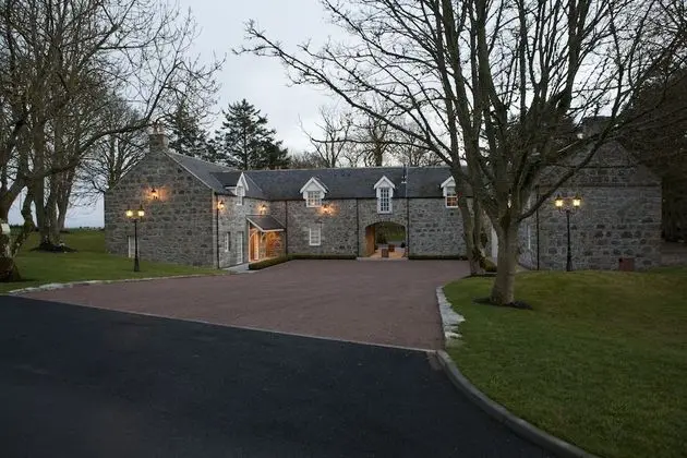 Trump Macleod House & Lodge