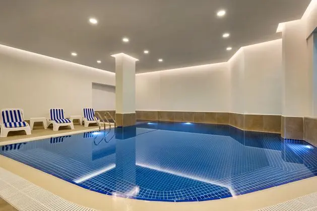 TRYP BY WYNDHAM ISTANBUL TAKSIM - Havuz