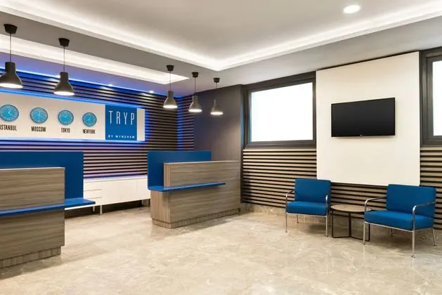 TRYP BY WYNDHAM ISTANBUL TAKSIM - Lobi
