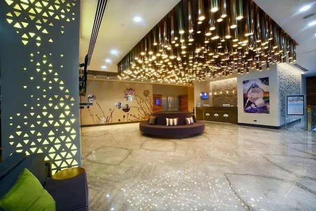 Tryp by Wyndham Istanbul Topkapi - Lobi
