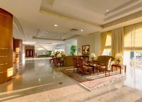 TRYP Covilha Doña Maria Hotel - Lobi