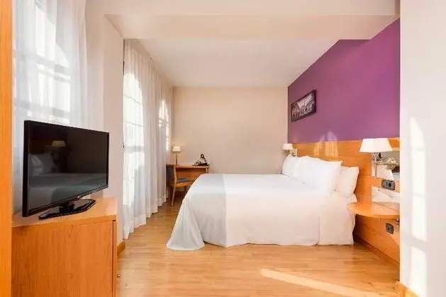 TRYP Jerez Hotel - Oda