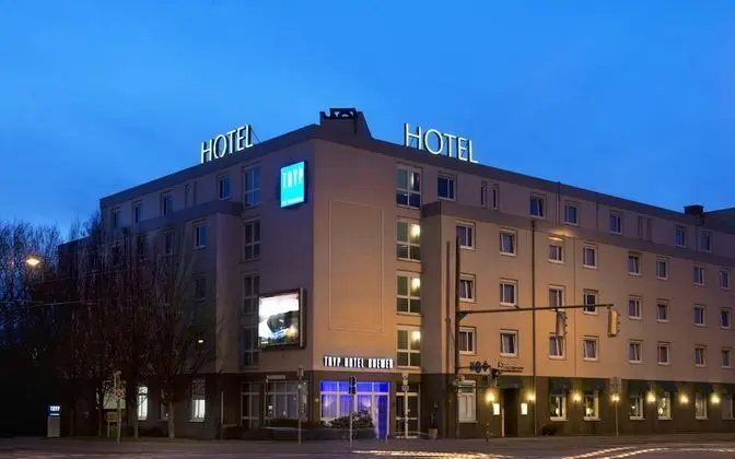 TRYP by Wyndham Bremen Airport - Dış Mekan