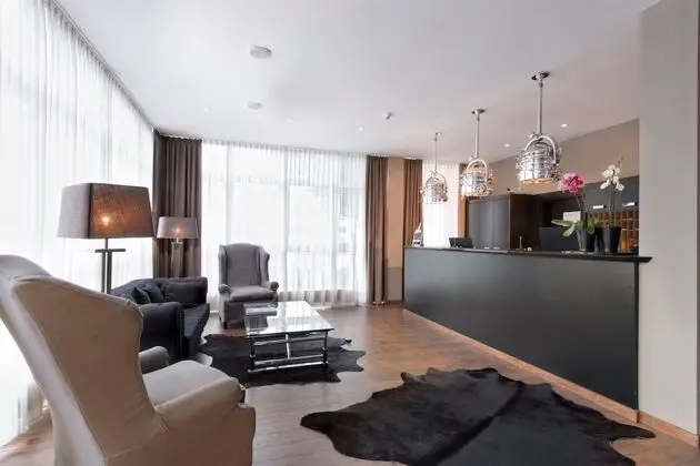 TRYP by Wyndham Bremen Airport - Lobi