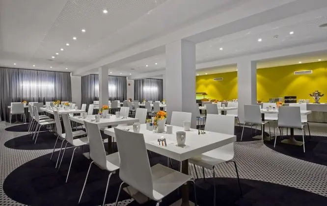 Tryp by Wyndham Frankfurt - Yeme / İçme