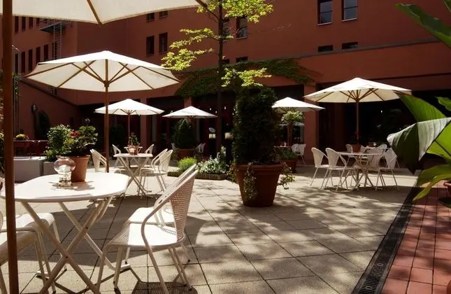 Tryp by Wyndham Halle - Manzara / Peyzaj