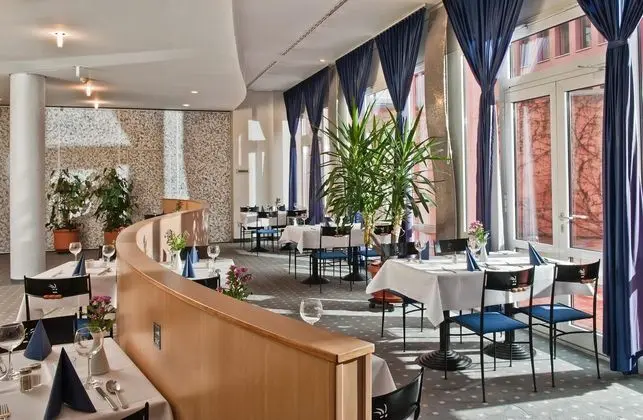Tryp by Wyndham Halle - Yeme / İçme