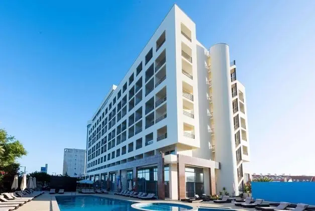 TRYP by Wyndham Lisboa Caparica Mar - Havuz