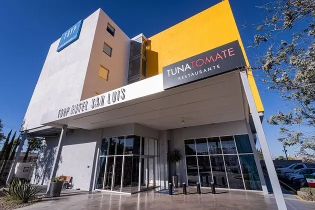 TRYP by Wyndham San Luis Potosi Hotel & Suites - Dış Mekan