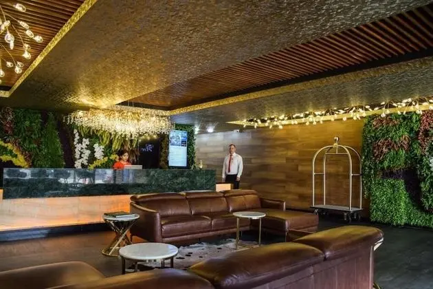 TRYP by Wyndham Santa Cruz - Lobi
