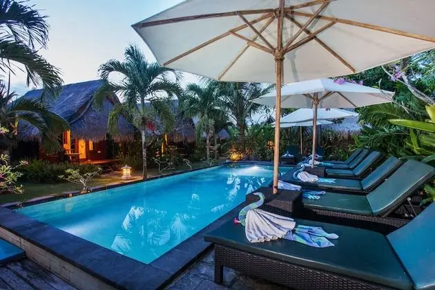 TS Hut Lembongan