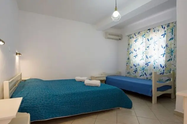 Tsakanos Apartments - Oda