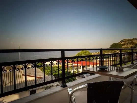 Tsambikos Apts - Oda Manzaraları
