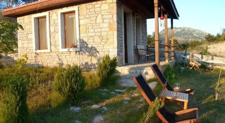 Tsira Hotel