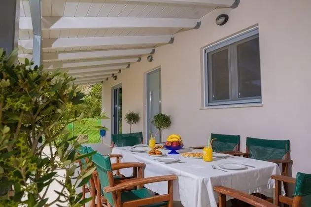 Tsoukalas Residence