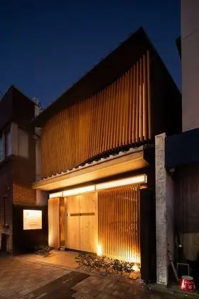 Tsumugi Tojihigashimonmae