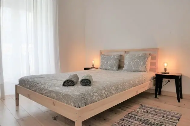 TT Anjos Lisbon Rooms