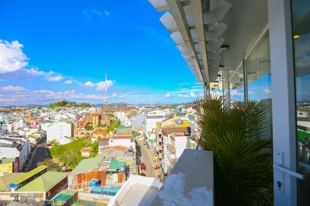 TTR Skyview Hotel