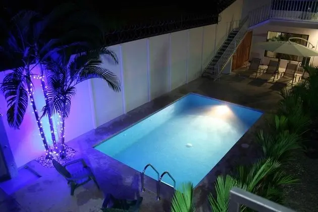 Tuanis Aparthotel - Havuz