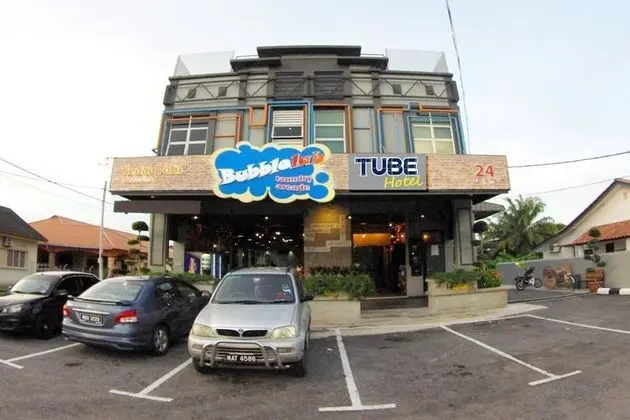 Tube Hotel