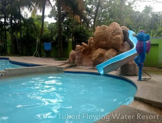 Tubod Flowing Waters Resort - Havuz