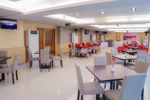 Tubtim Siam Suvarnabhumi Hotel - Yeme / İçme