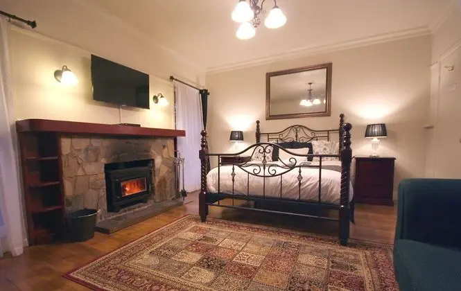 Tudor Cottages Mt Dandenong - Öne Çıkan Resim