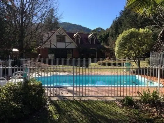 Tudor House - Large Family Home - Havuz