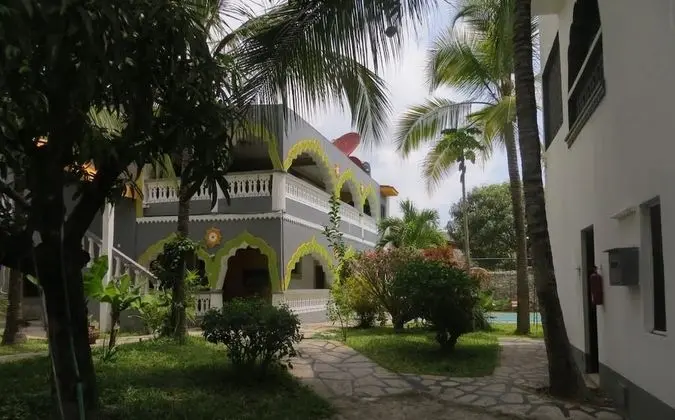 Villa Tuffah 3 Minutes Walk to the Beach