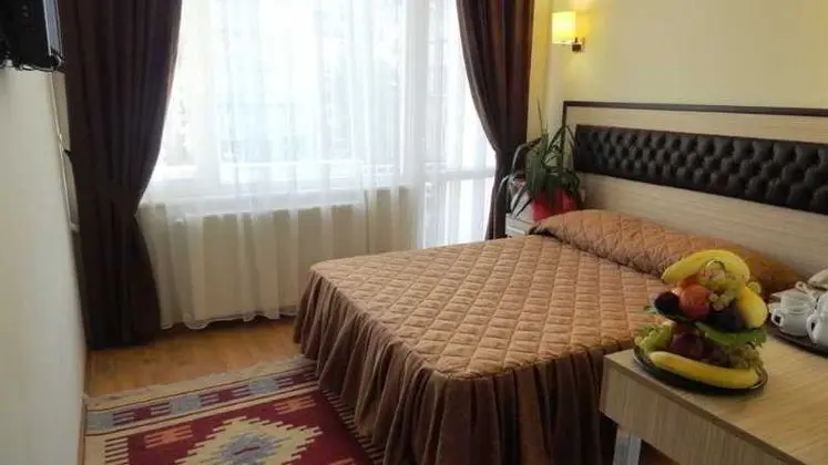 Tuğra Hotel