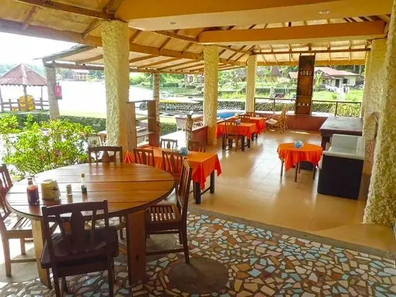 Tuk Tuk Timbul Bungalows - Yerinde Yemek