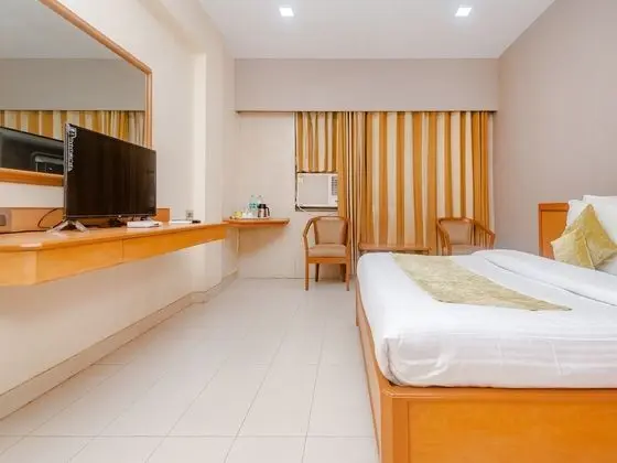 TULIIPSTAYS - Hotel Ashok Bhiwandi - Oda