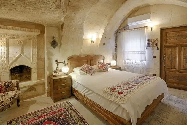 Tulip Cave Suites - Oda