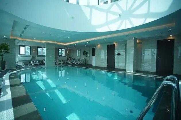 Tulip Inn Hotel and Suites Doha - Havuz