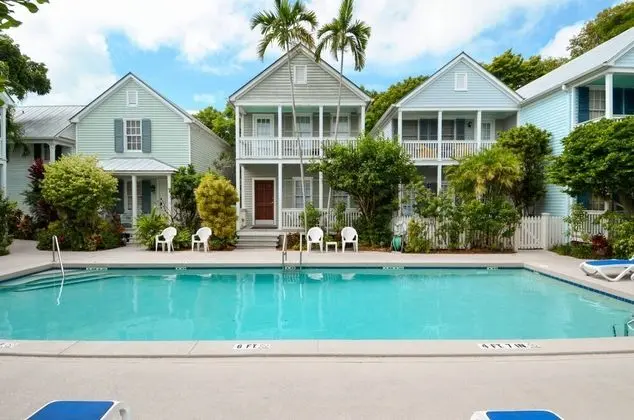 Tumi's Time Out by Avantstay Heart Of Old Town w/ Shared Pool Month Long Stays Only - Havuz